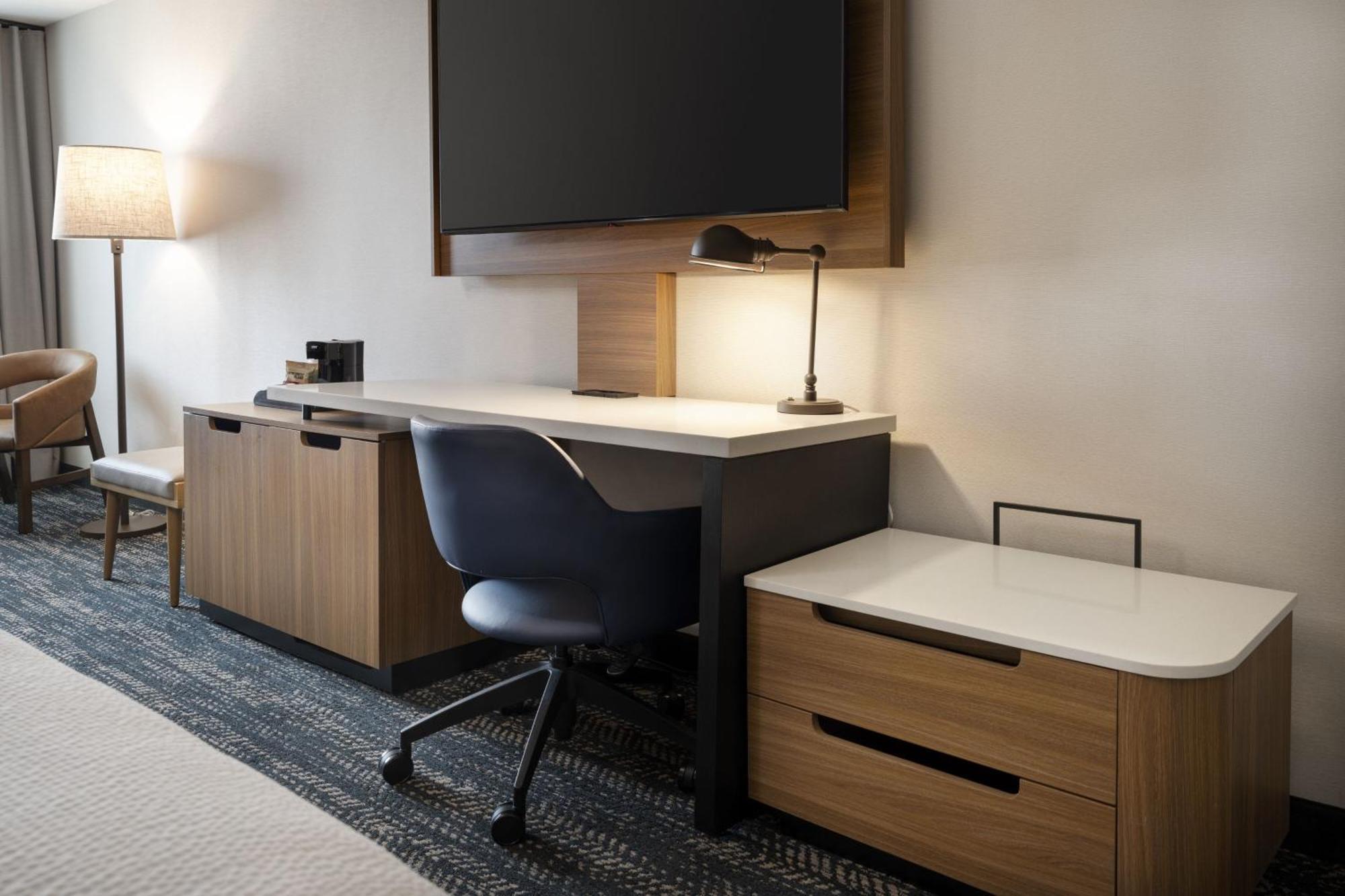 Fairfield By Marriott Inn & Suites Fresno Riverpark Экстерьер фото