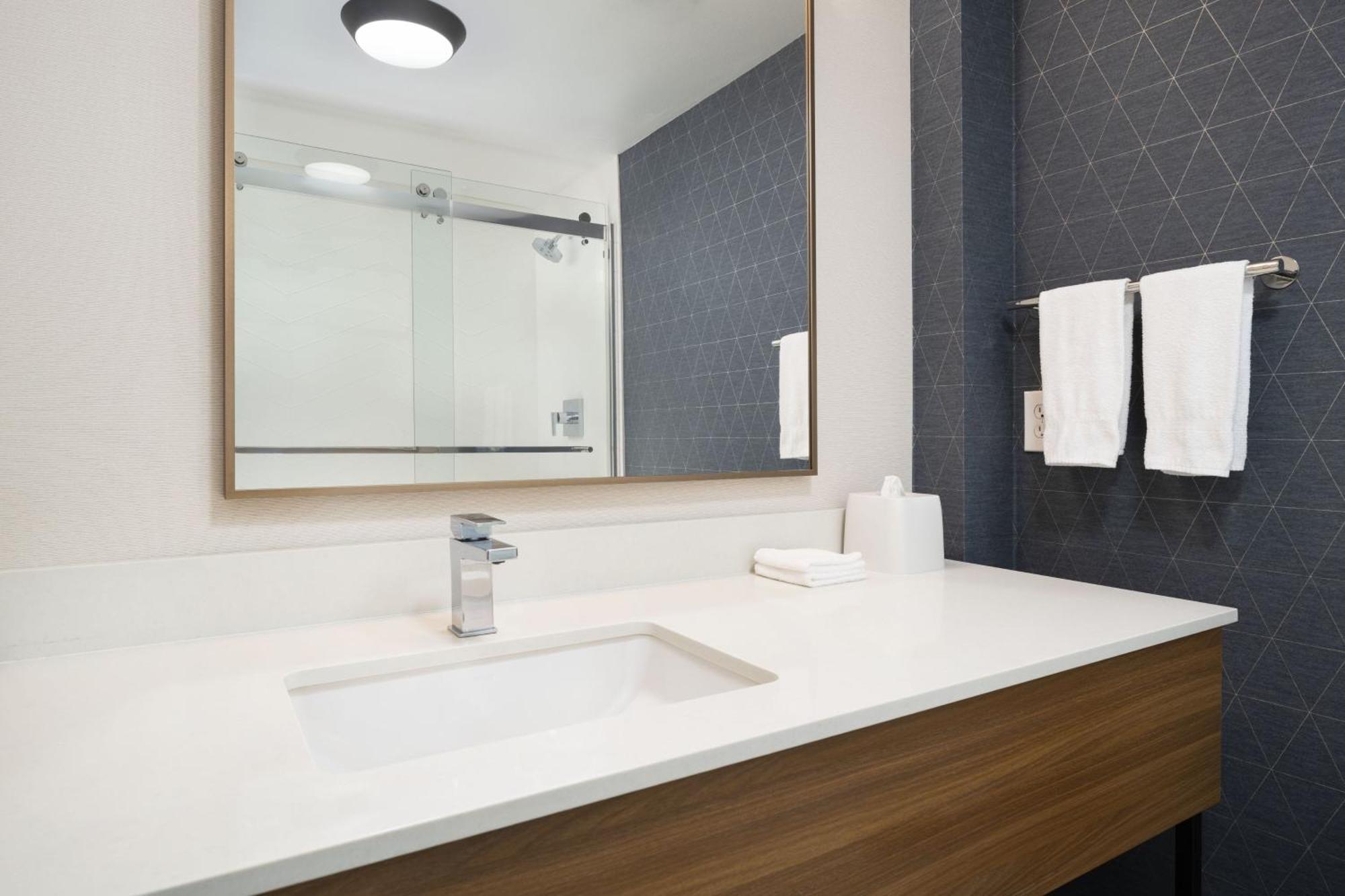 Fairfield By Marriott Inn & Suites Fresno Riverpark Экстерьер фото