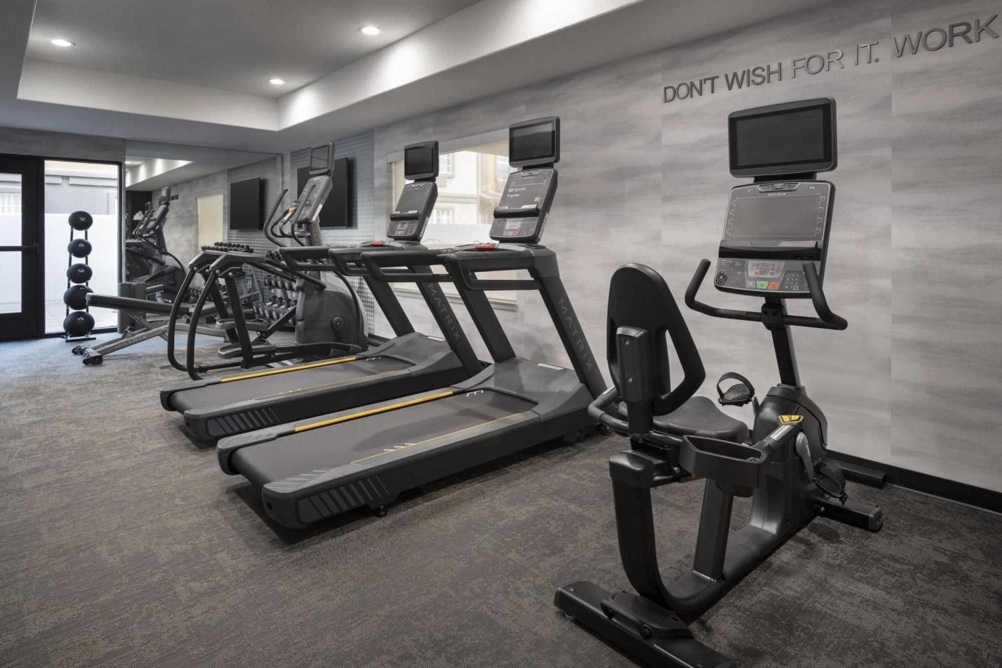 Fairfield By Marriott Inn & Suites Fresno Riverpark Экстерьер фото