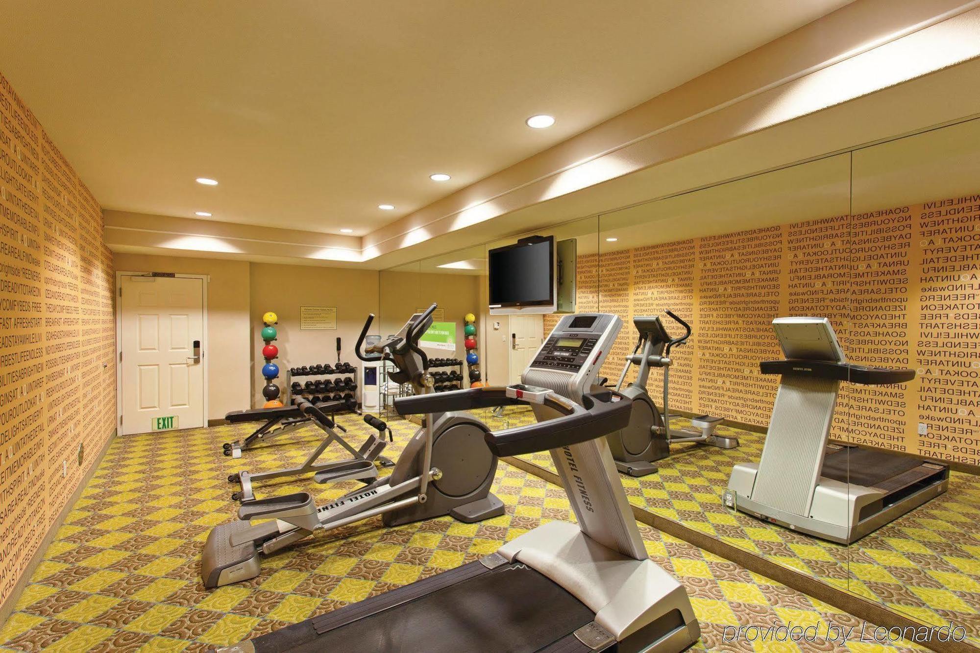 Fairfield By Marriott Inn & Suites Fresno Riverpark Экстерьер фото