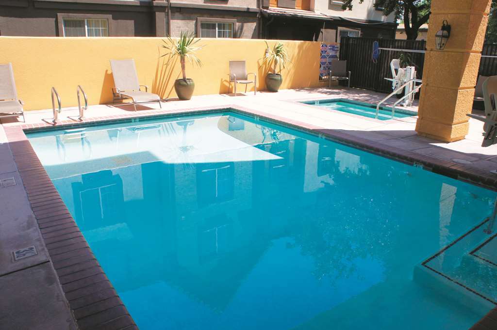 Fairfield By Marriott Inn & Suites Fresno Riverpark Удобства фото